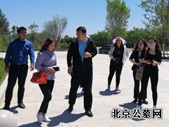 天顺祥殡葬总经理王凯敏女士带领员工参观学习施孝生态文化陵园