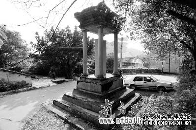 陈炯明的墓碑已破损不堪。南方日报记者梁维春摄