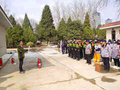 北京市潮白陵园清明节重点日前期开展外协单位工作人员行为规范及消防安全培训
